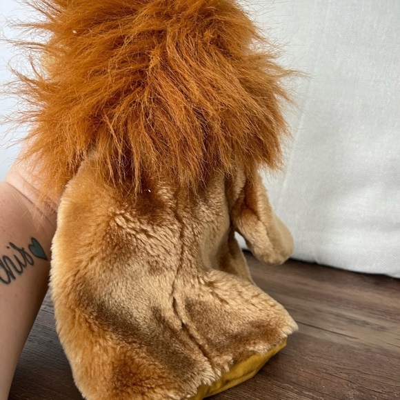 Vintage AMI corporation realistic lion hand puppet - Picture 3 of 4